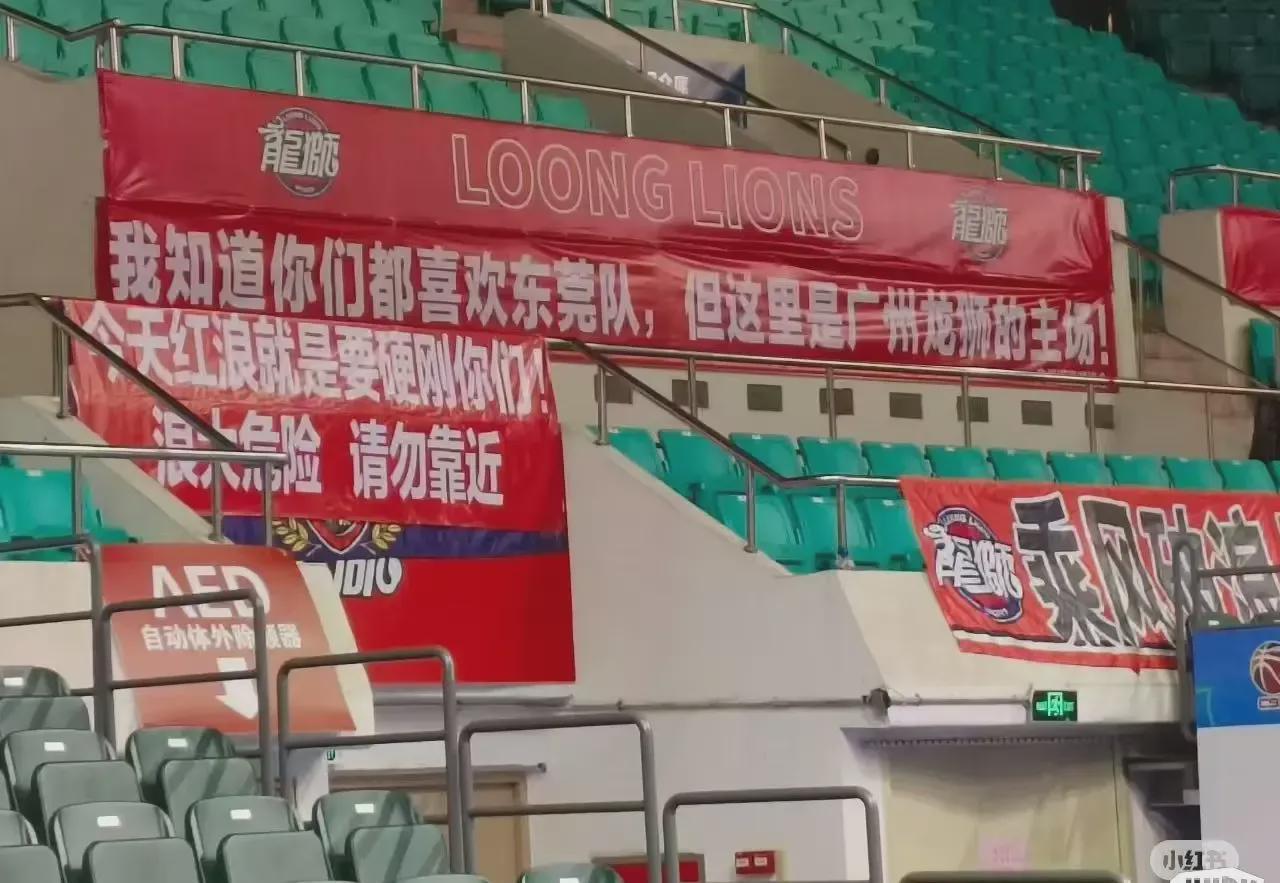 开云体育官网登入-包含昔日巨星重返球场，引发球迷怀旧情怀的词条